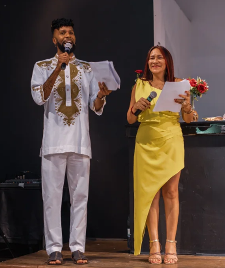 Apresentadores em evento da Cooperativa Paulista de Dança